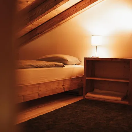 Zugspitze, Kamin, Tiere Apartment Wackersberg